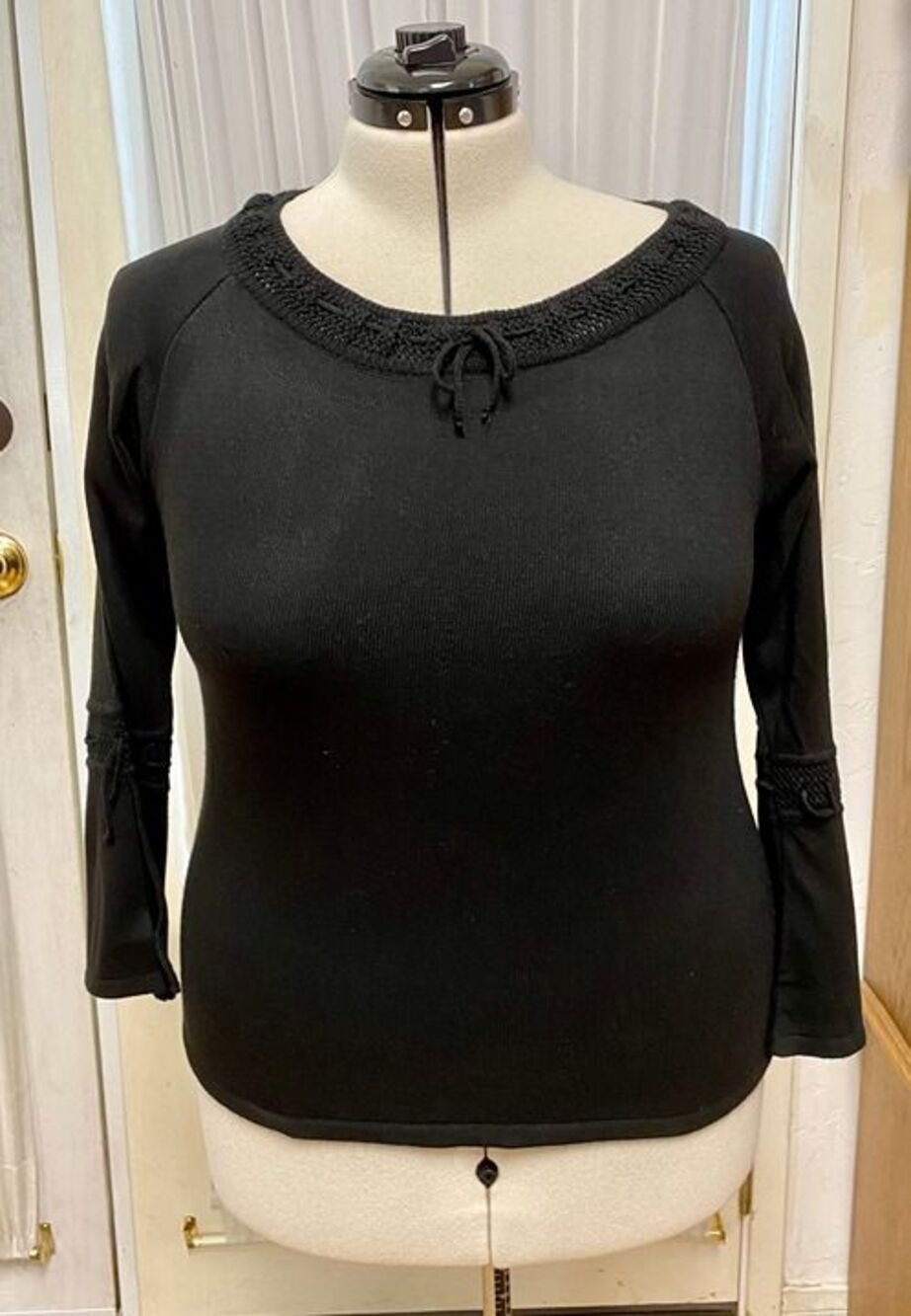 Nina Leonard. Size large.
